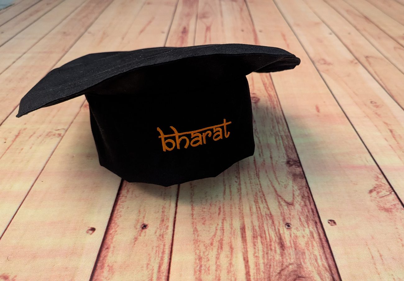 Custom bakery chef caps and uniforms, patisserie uniforms made by RestroCart